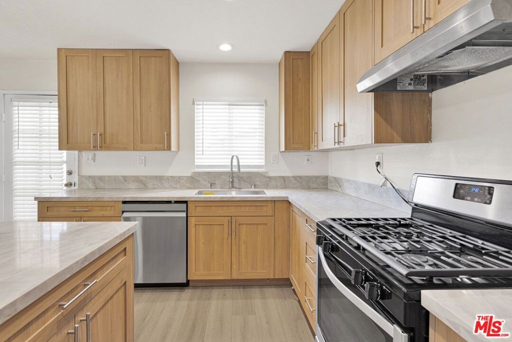 8th Ave, Hesperia, CA 92345 #1