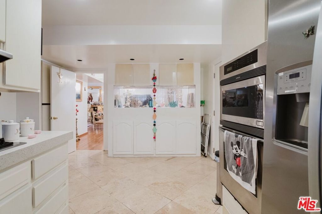 Mclaughlin Ave, Los Angeles, CA 90066