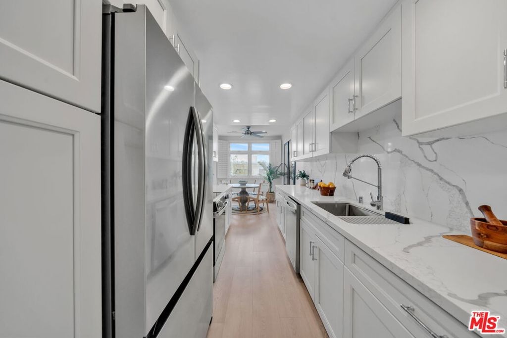 Euclid St, Santa Monica, CA 90403