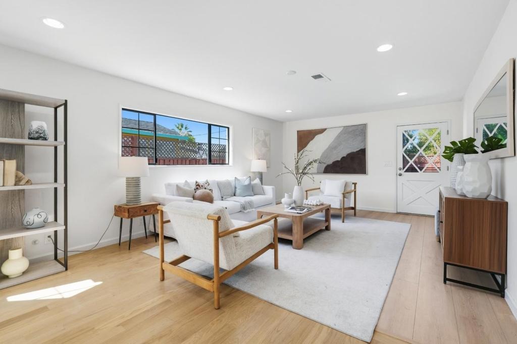 Brent Dr, Cupertino, CA 95014