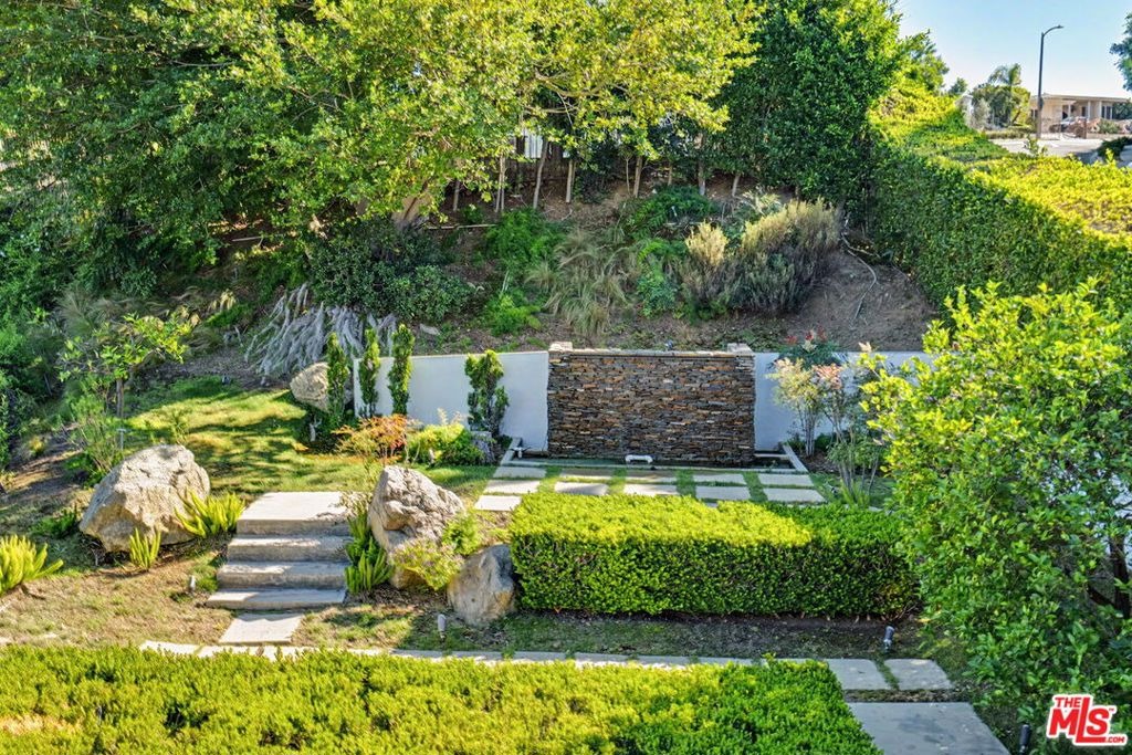 Jupiter Dr, Los Angeles, CA 90046