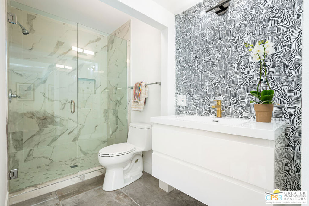 Francis Dr, Palm Springs, CA 92262