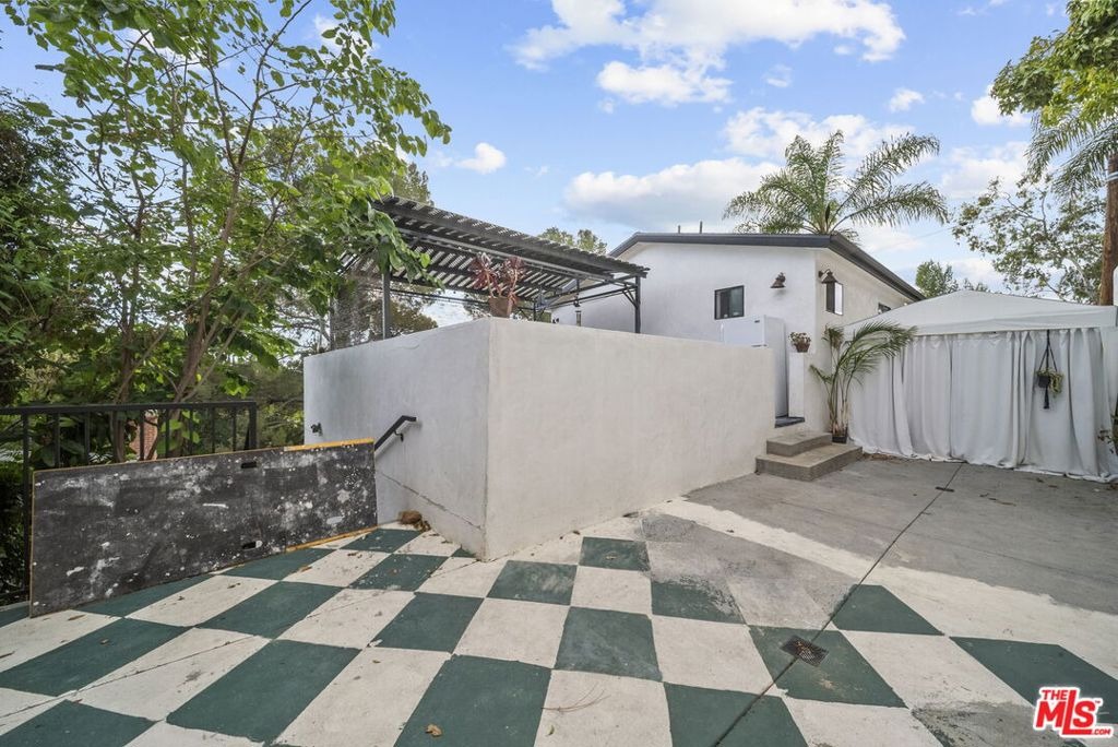 Ivarene Ave, Los Angeles, CA 90068 #1