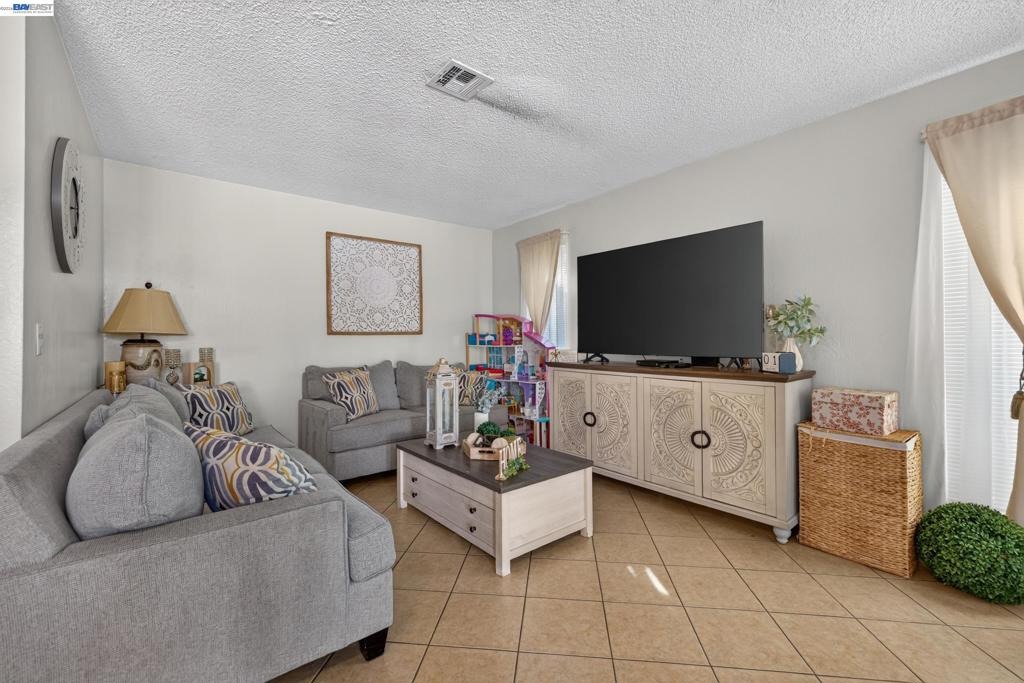 Del Loma Ct, Fairfield, CA 94533 #1