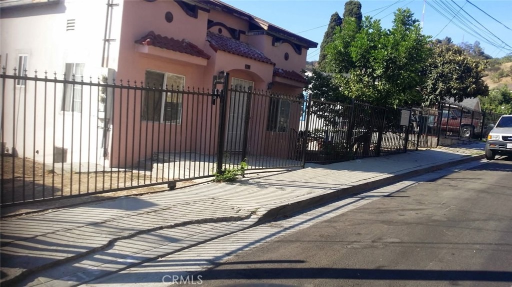 Clifton St, Los Angeles, CA 90031
