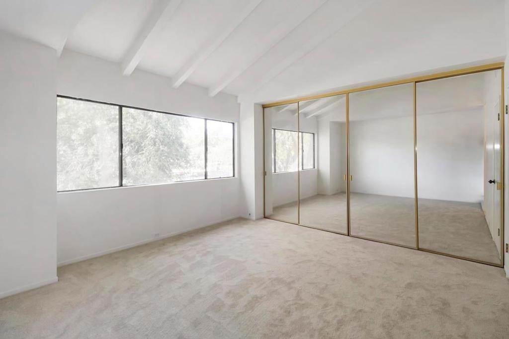 Woodside Ln, Sacramento, CA 95825