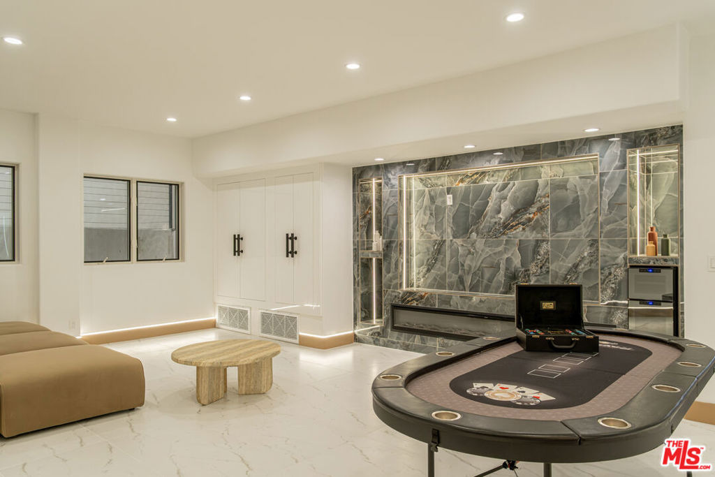 Napoleon St, Playa Del Rey, CA 90293