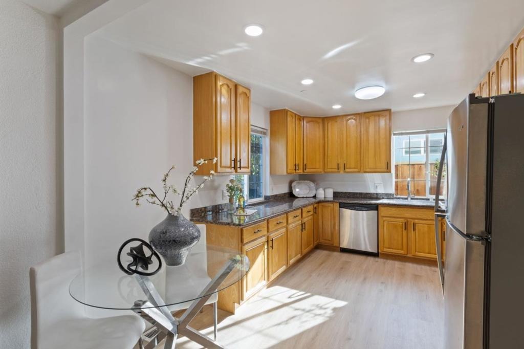 Sunnyvale Ave, Sunnyvale, CA 94085