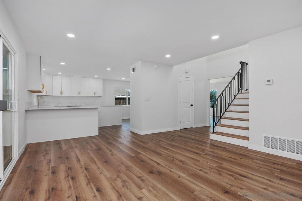 Hancock Cir, Oceanside, CA 92056