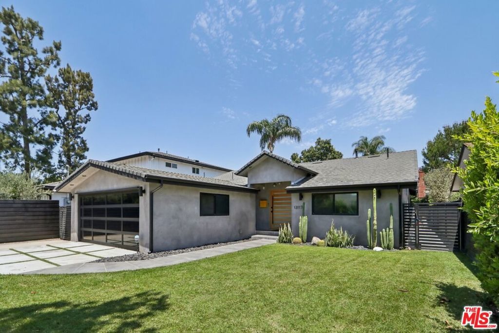 Magnolia Blvd, Sherman Oaks, CA 91423 #1