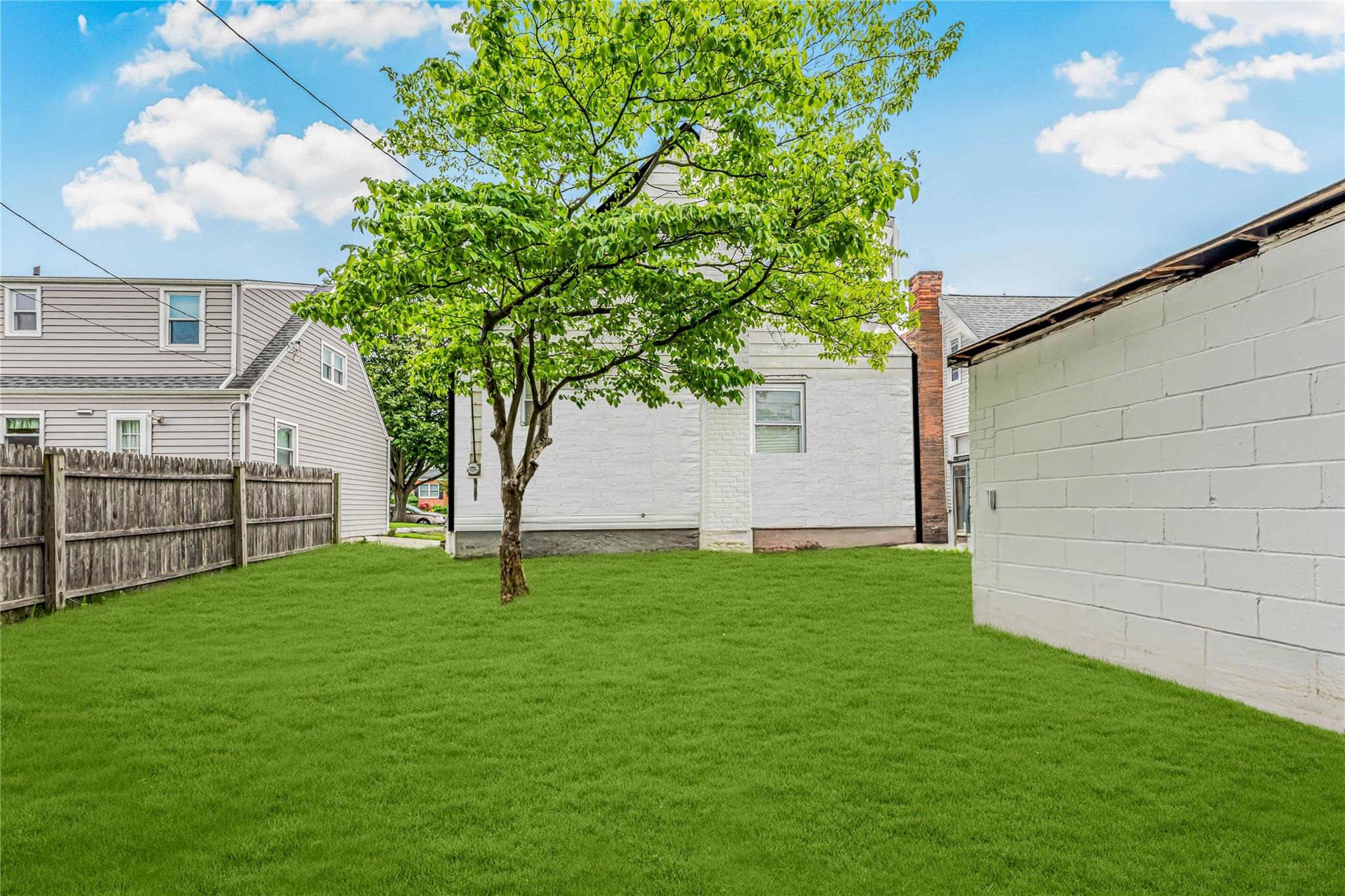 Dorchester Rd, Garden City, NY 11530