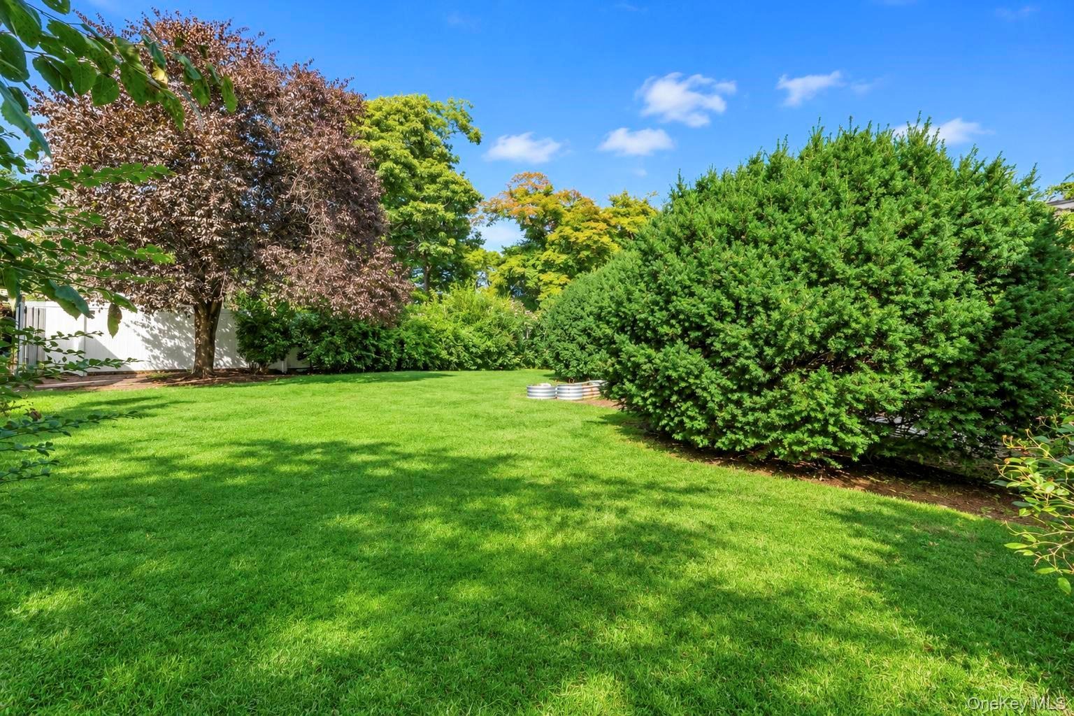 Oak St, Nesconset, NY 11767
