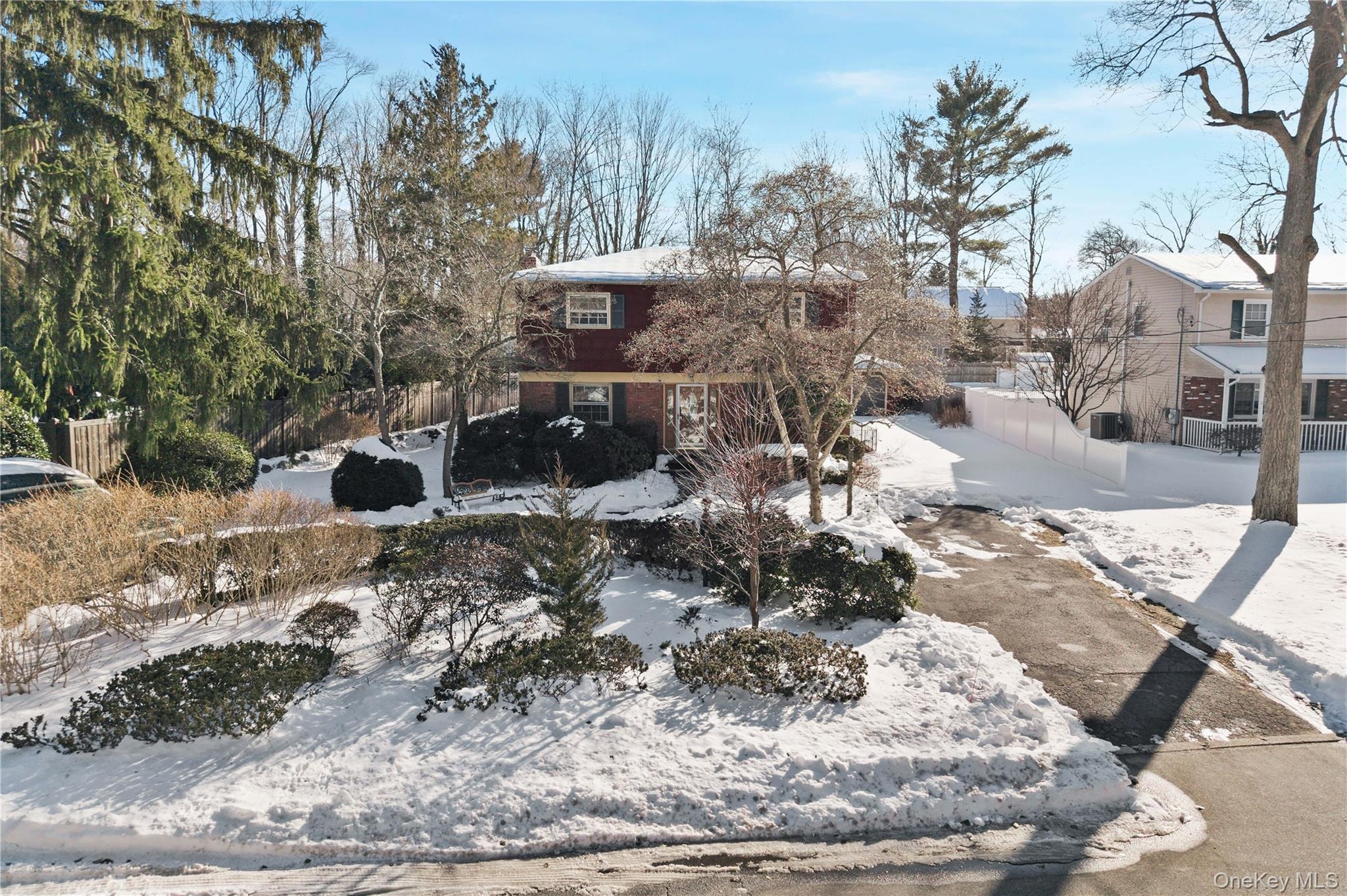 Darling Ave, Smithtown, NY 11787
