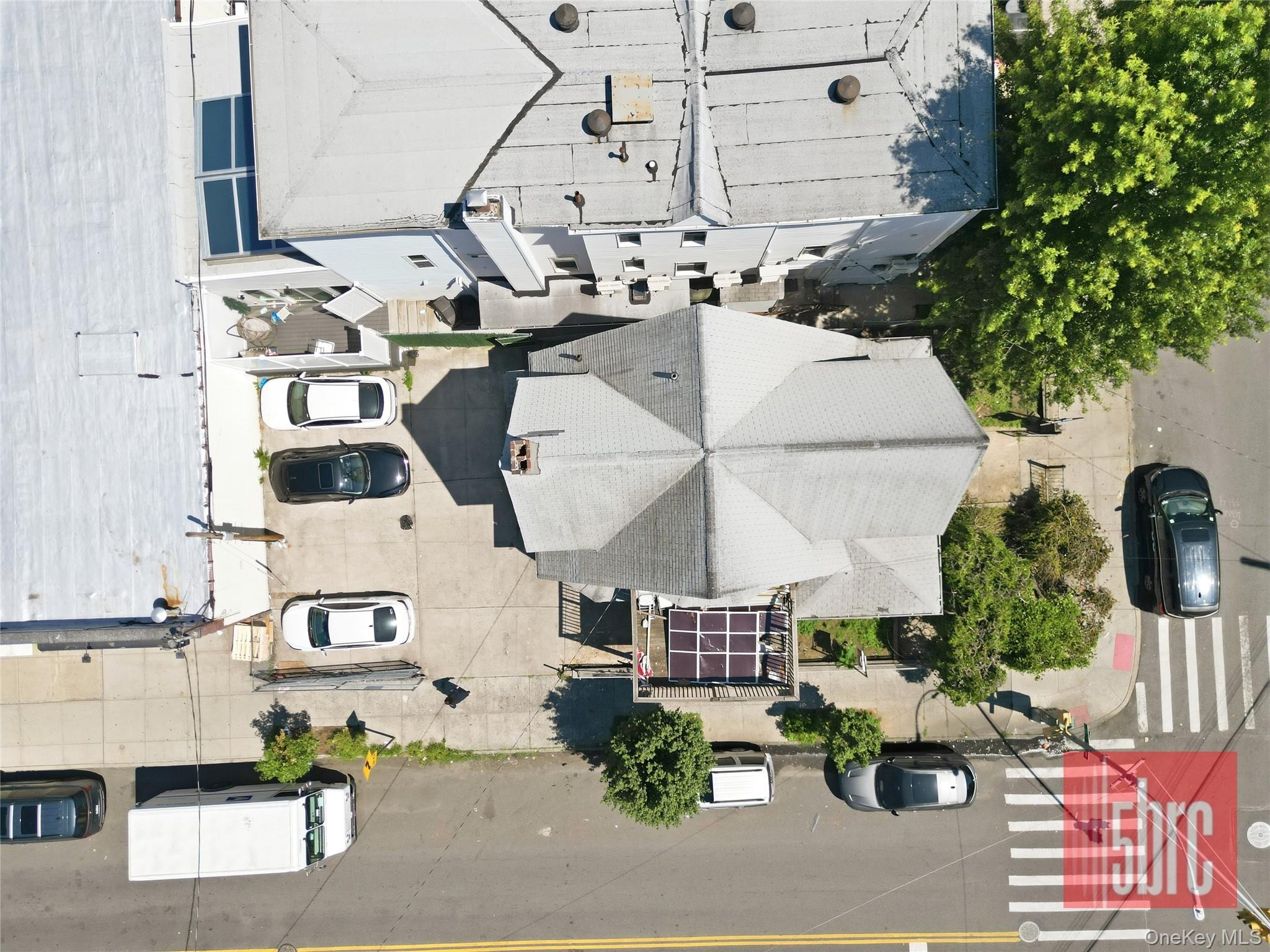37th St, Brooklyn, NY 11218