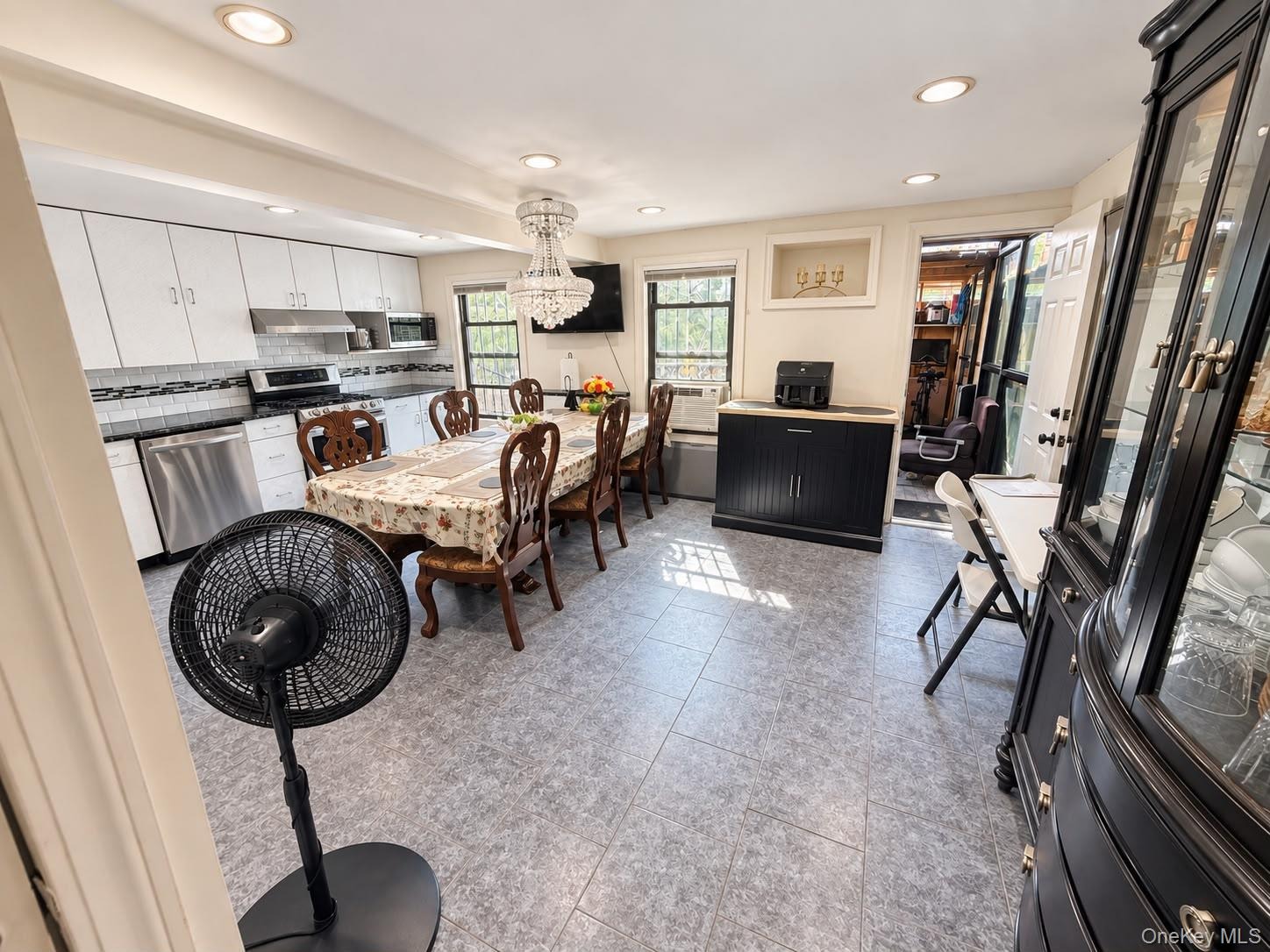 Sutter Ave, Ozone Park, NY 11417 #1