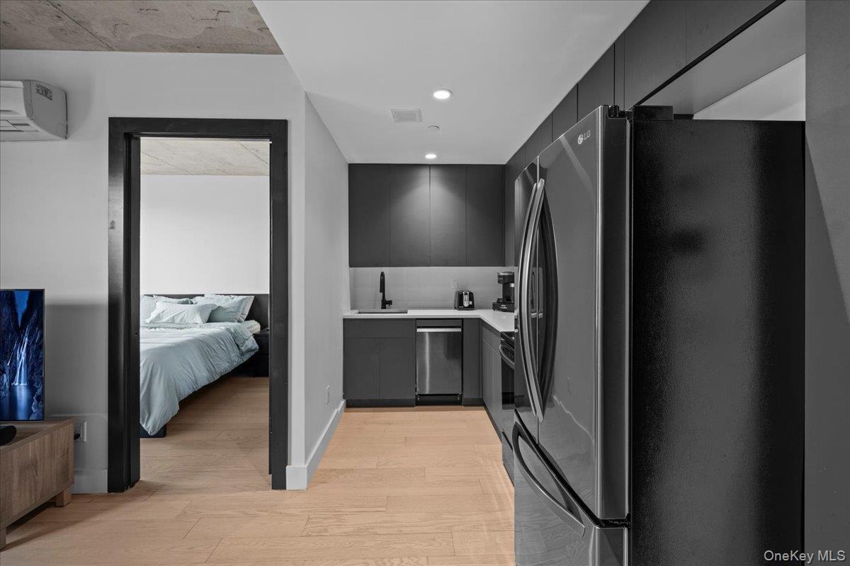 25th St, Brooklyn, NY 11226