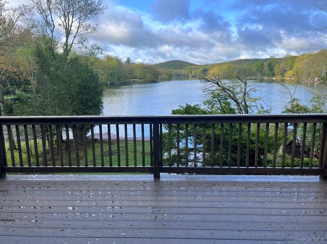 Lake Shore Rd, Putnam Valley, NY 10579