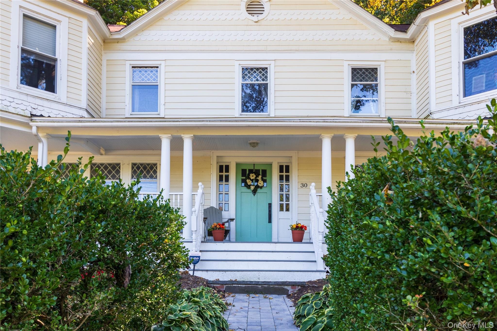 Old Post Rd, Red Hook, NY 12571