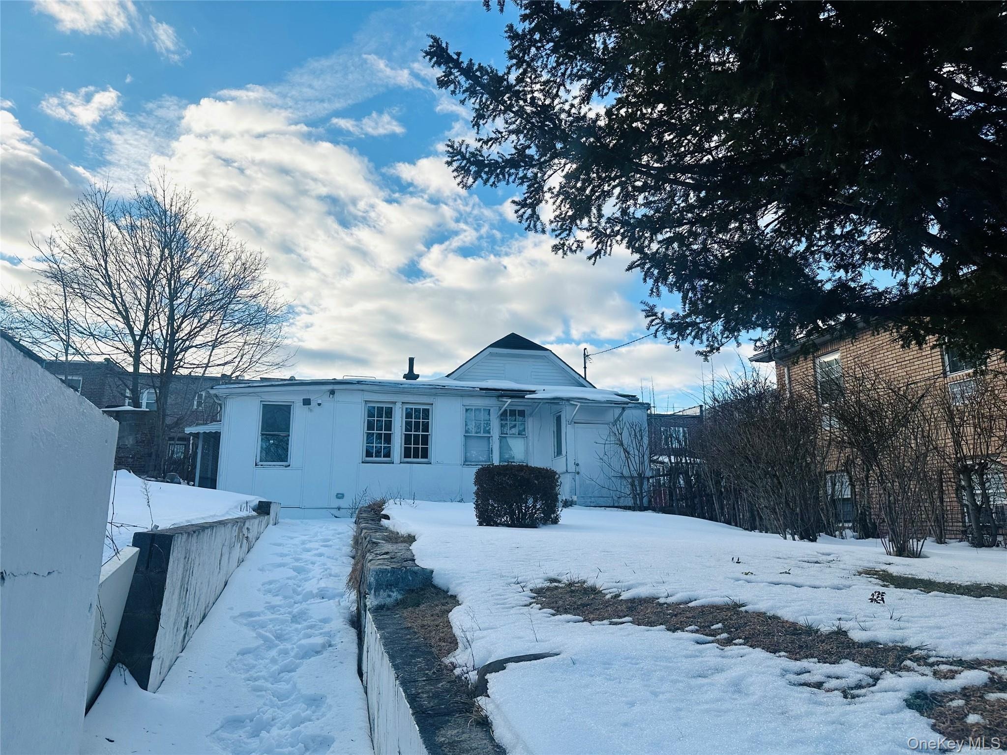 Yates Ave, Bronx, NY 10469 #1
