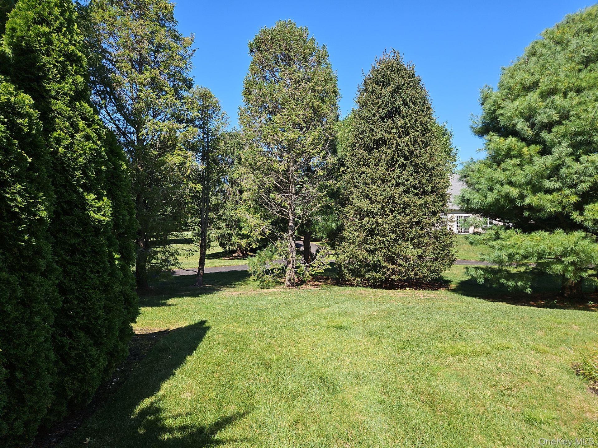 Louden Loop, Mount Sinai, NY 11766