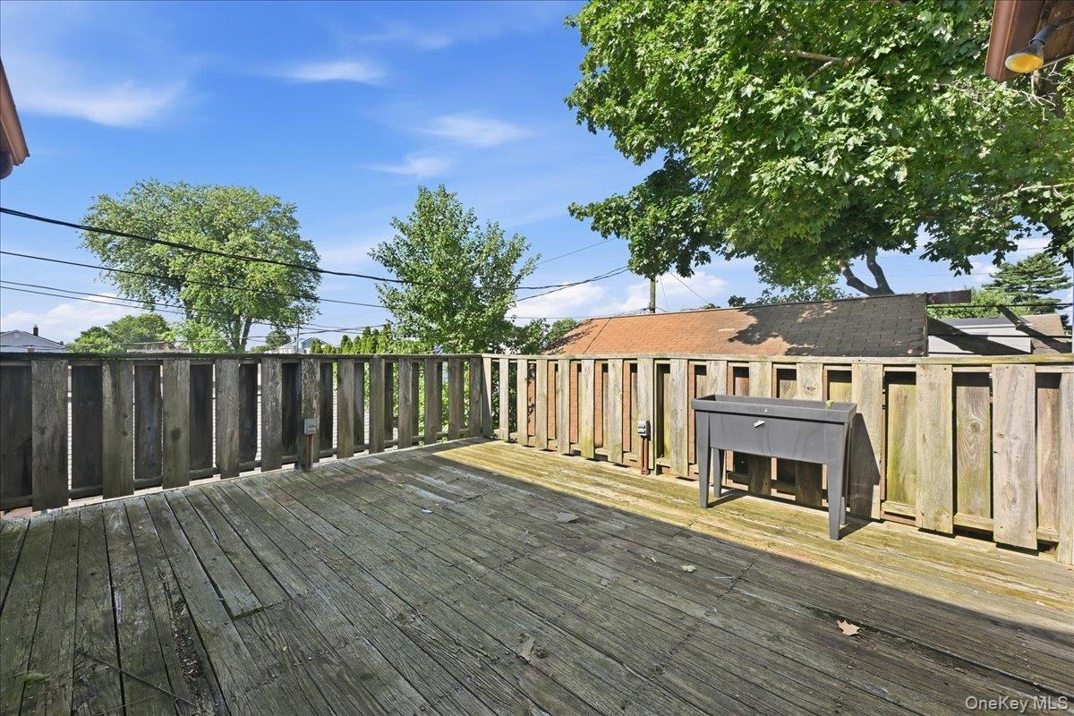 Linden Blvd, Hicksville, NY 11801