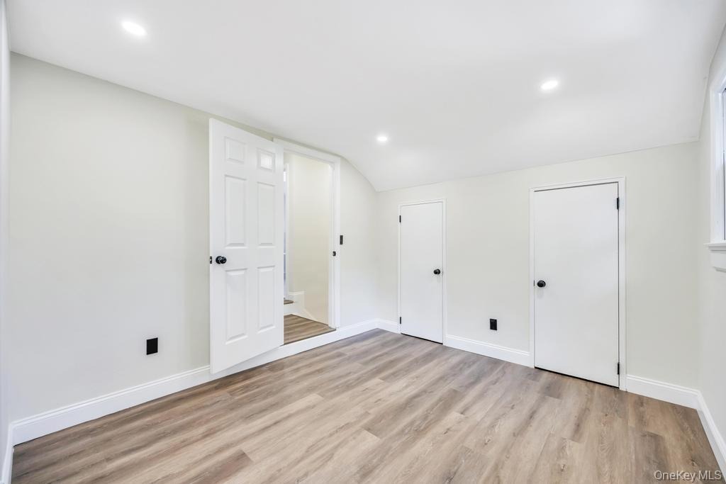 Bellwood Ave, South Setauket, NY 11720