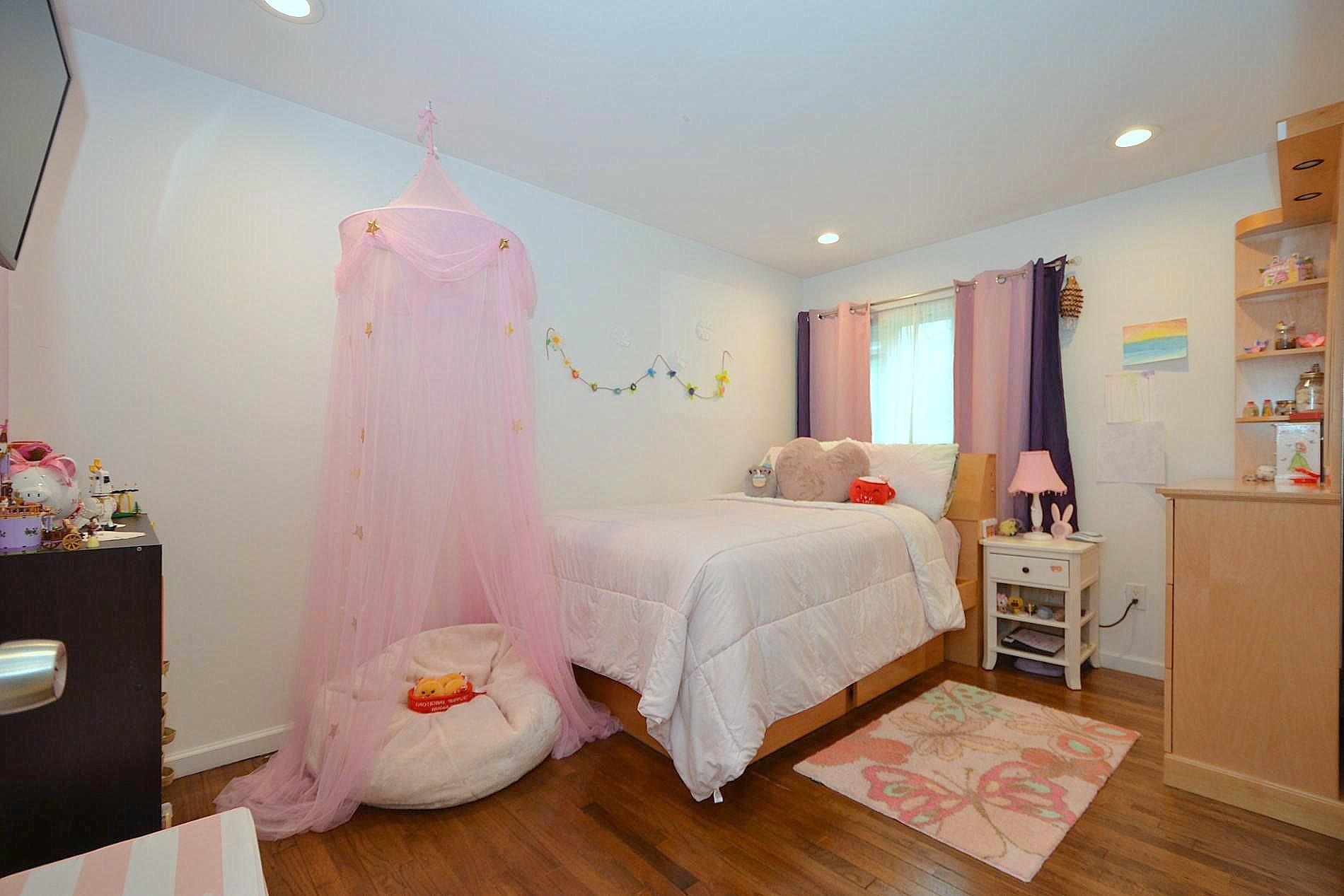 Amsterdam Ave, East Patchogue, NY 11772 #1