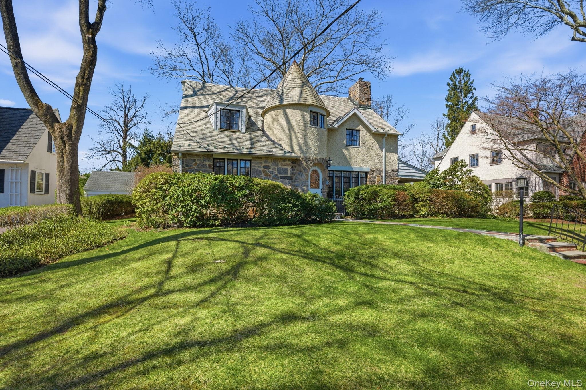 Seymour Pl, White Plains, NY 10605 #1