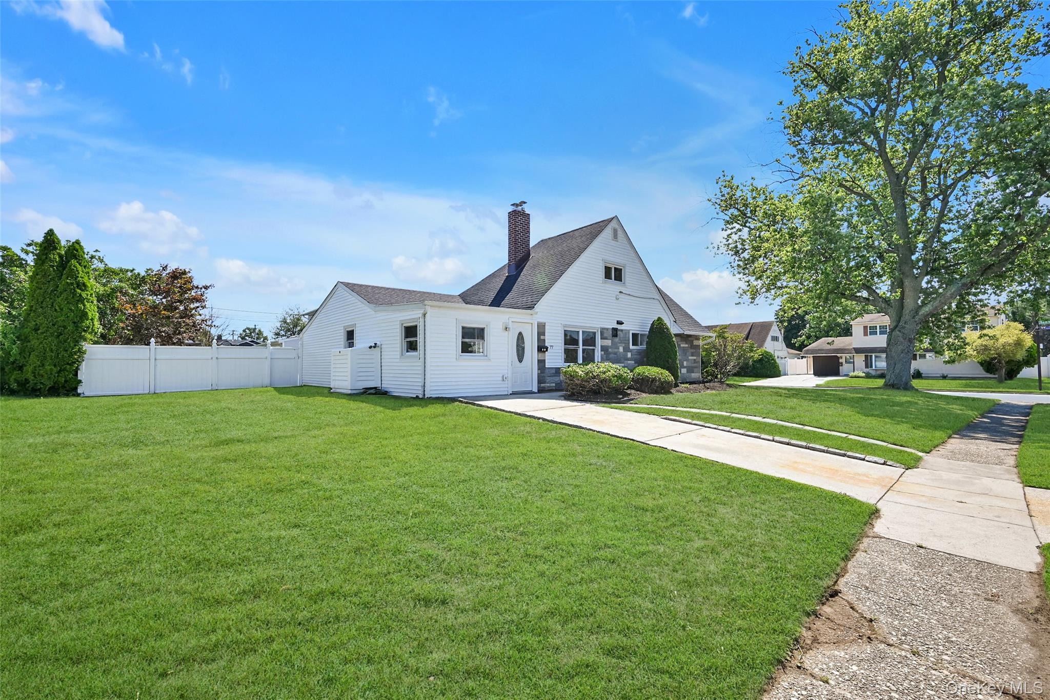 Autumn Ln, Hicksville, NY 11801 #1