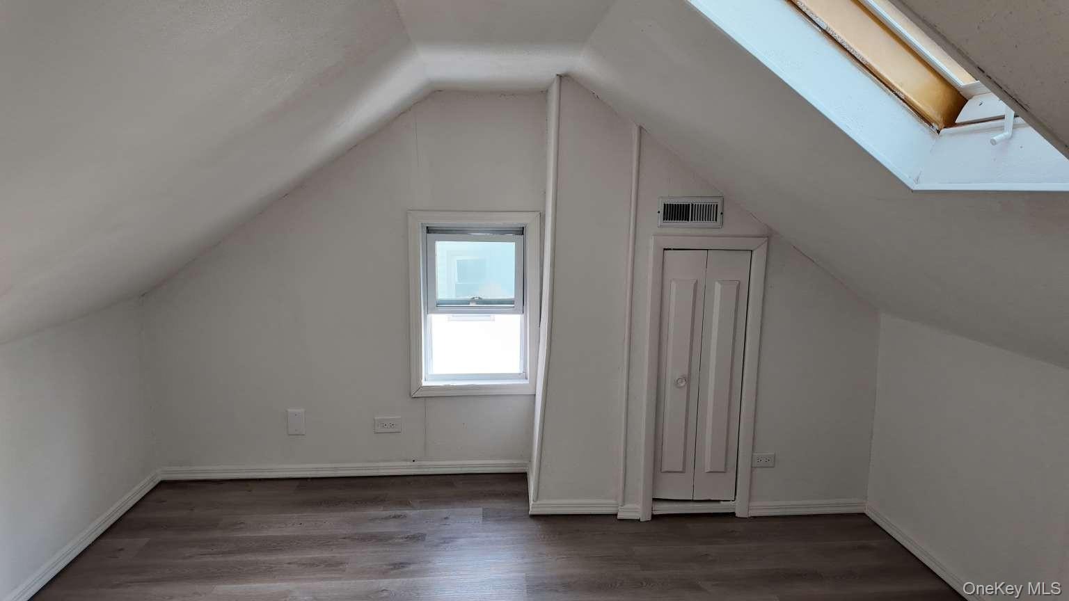 Saint Marks Pl, Valley Stream, NY 11580