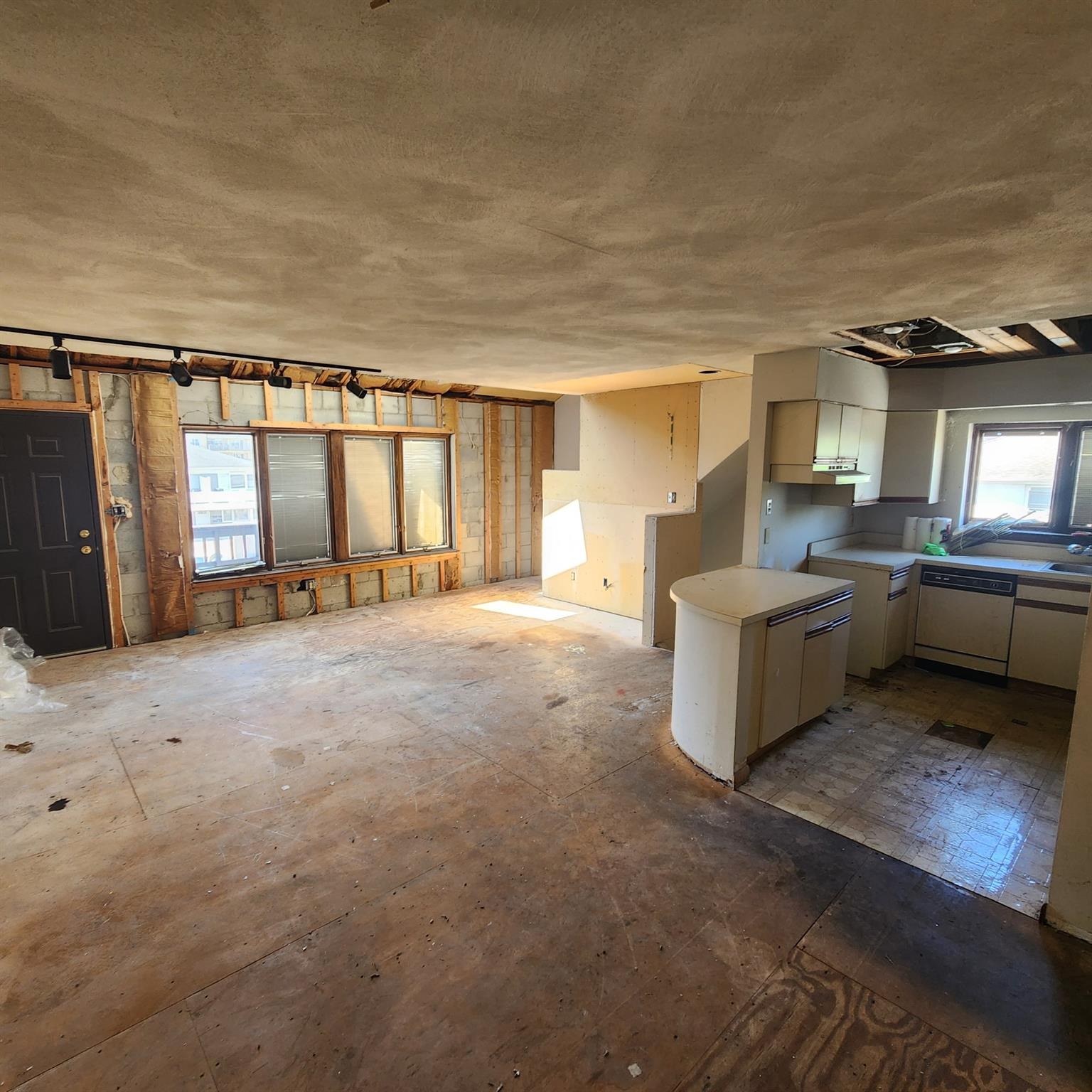 Broadway , Long Beach, NY 11561