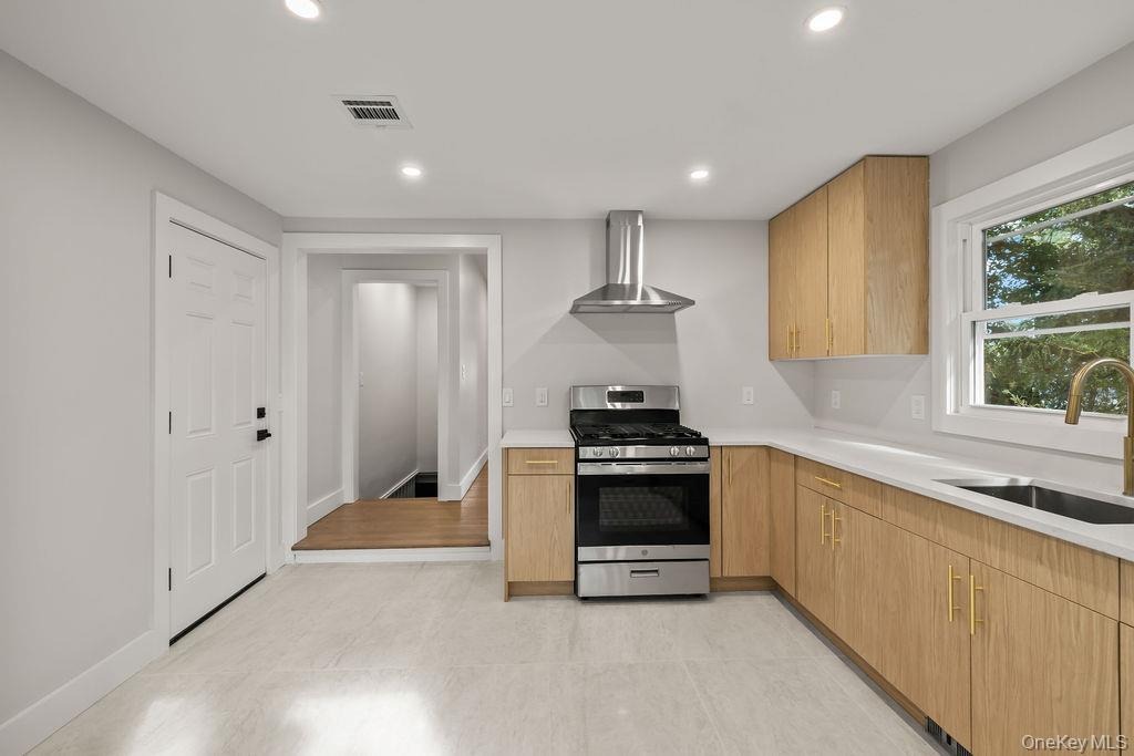Conger Ave, Congers, NY 10920