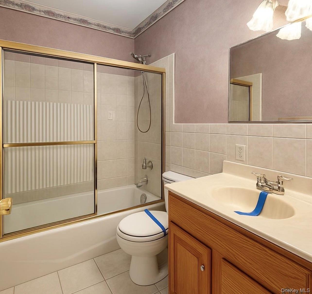 Andover Dr, Coram, NY 11727 #1