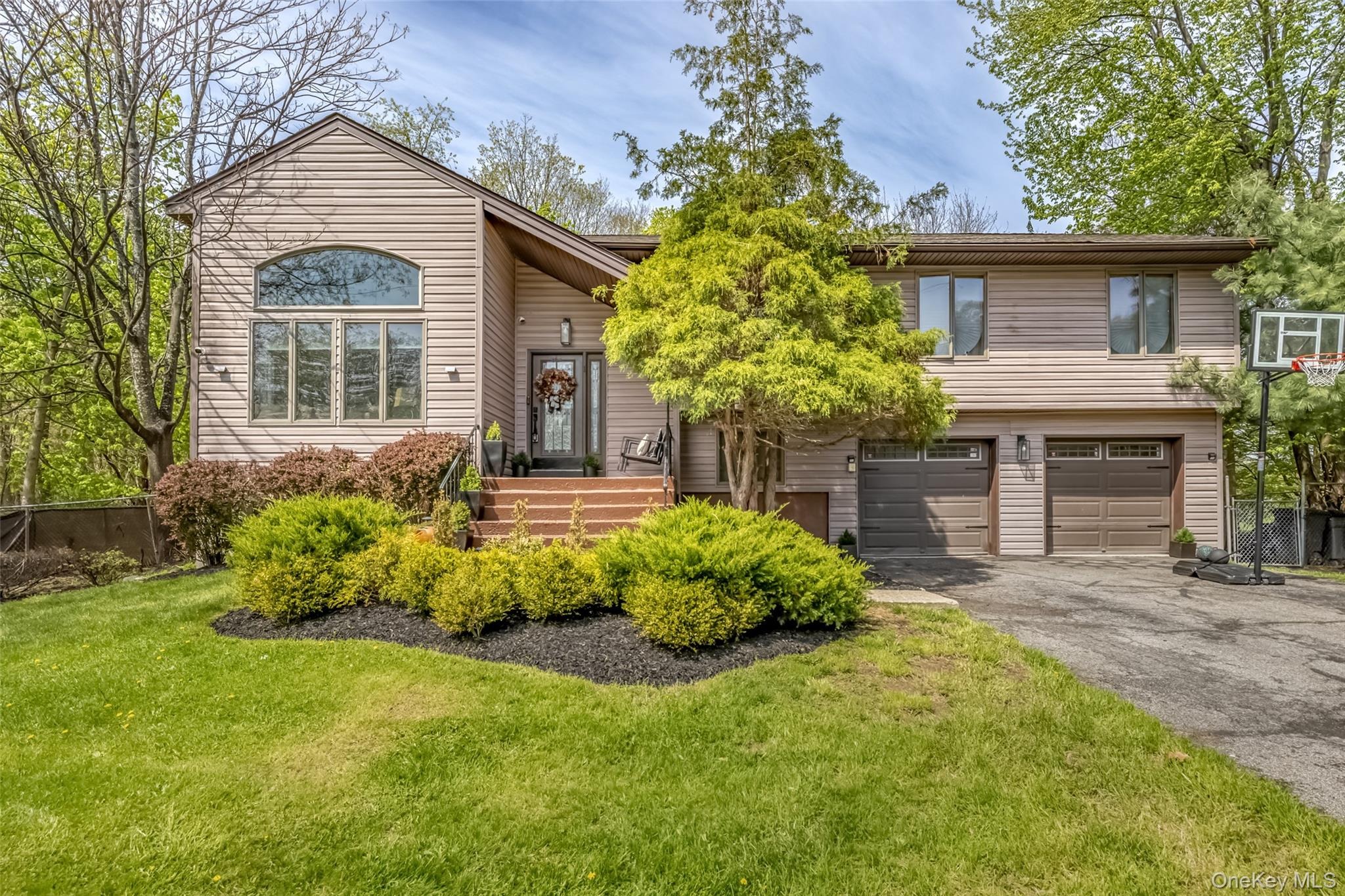 Realtytrac 1 San Giacomo Dr, New Windsor, NY 12553 | RealtyTrac