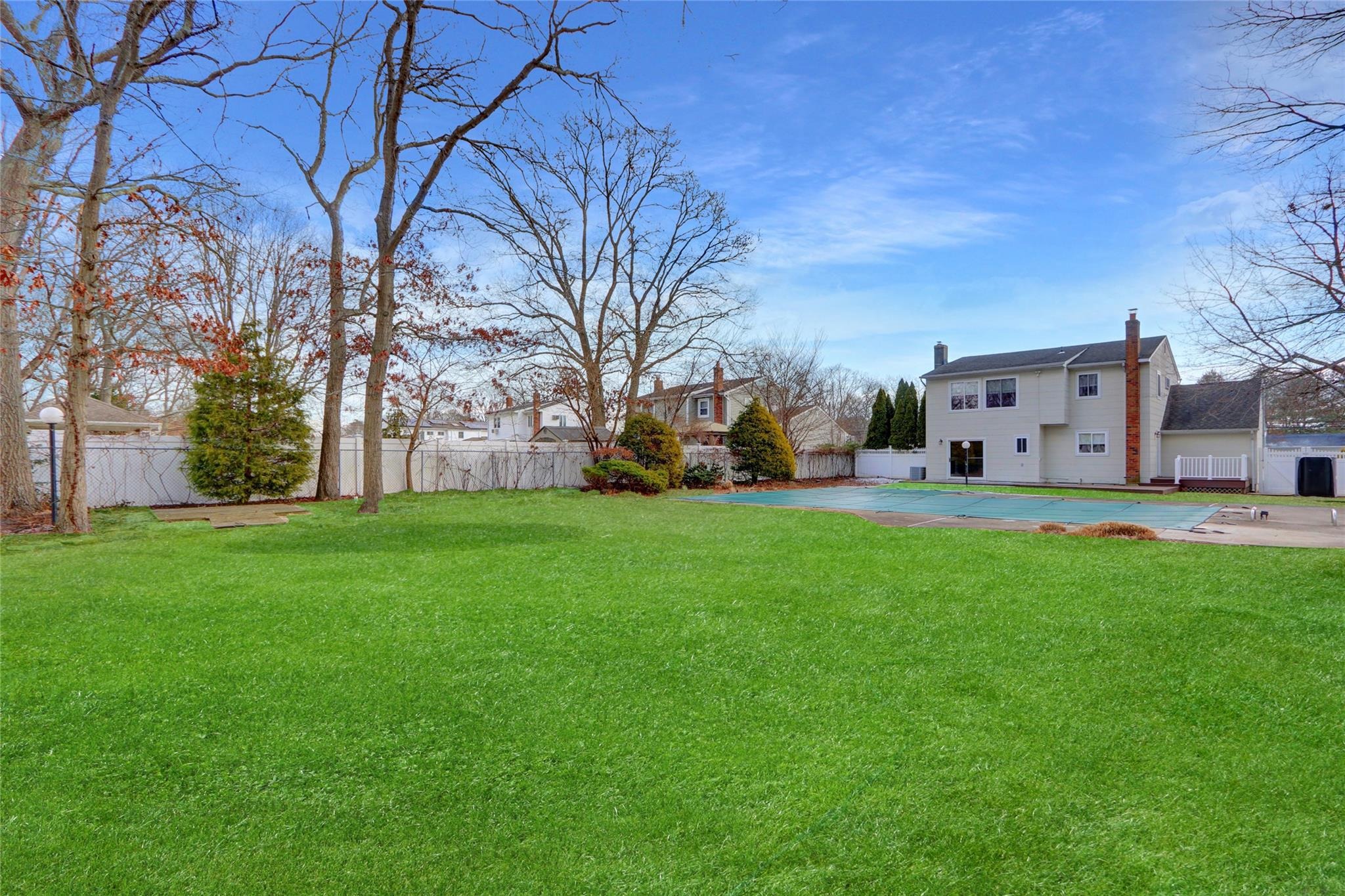 Joan St, Ronkonkoma, NY 11779