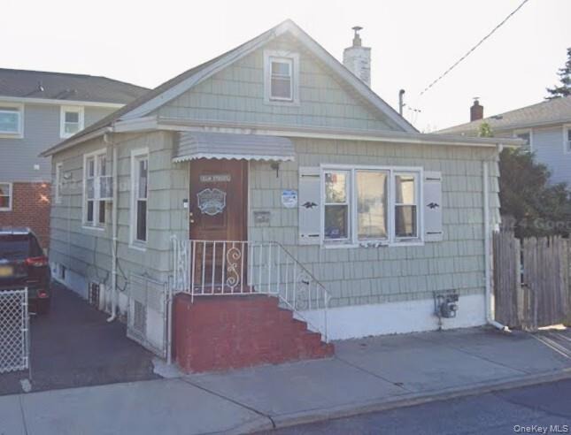 Evans Ave, Elmont, NY 11003