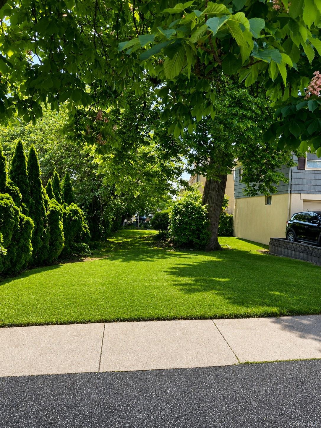 Sutton Manor Rd, New Rochelle, NY 10801 #1