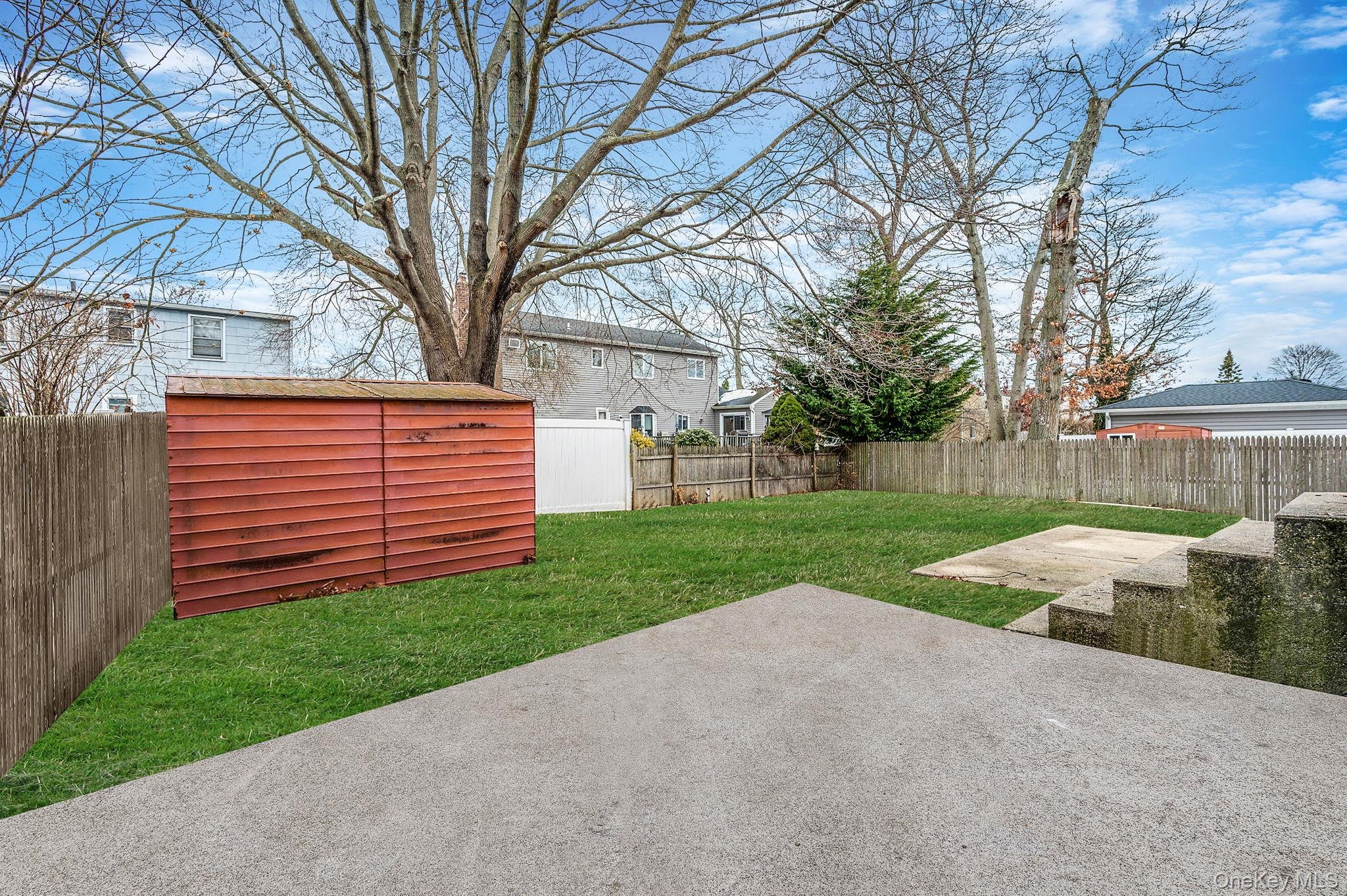 7th St, Lindenhurst, NY 11757 #1