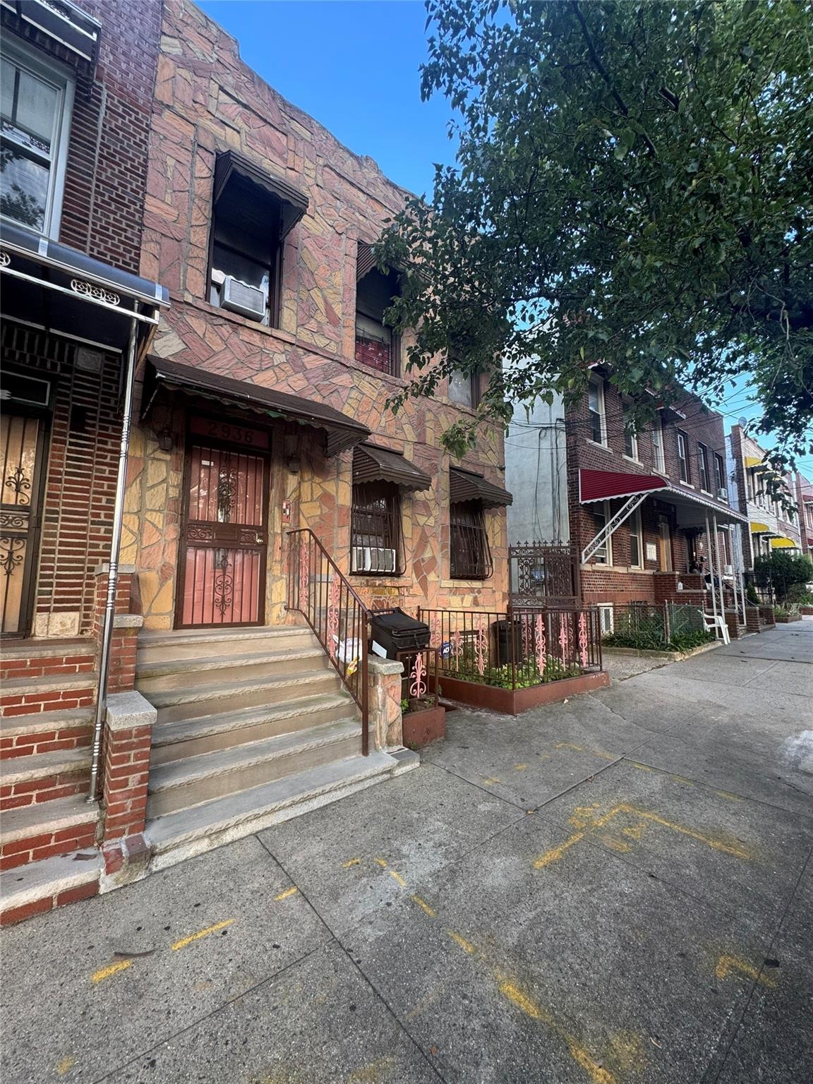 Hone Ave, Bronx, NY 10469 #1