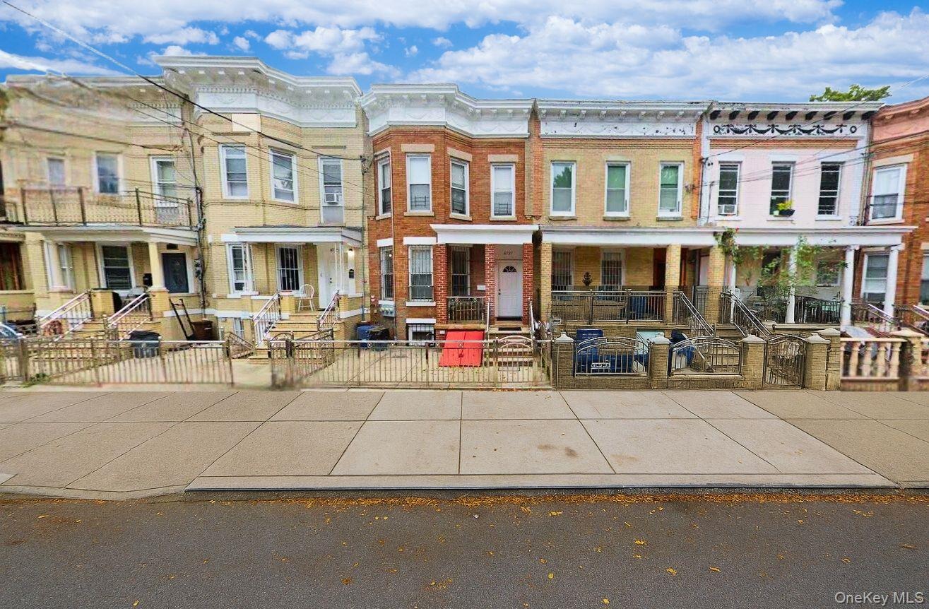 86th St, Woodhaven, NY 11421