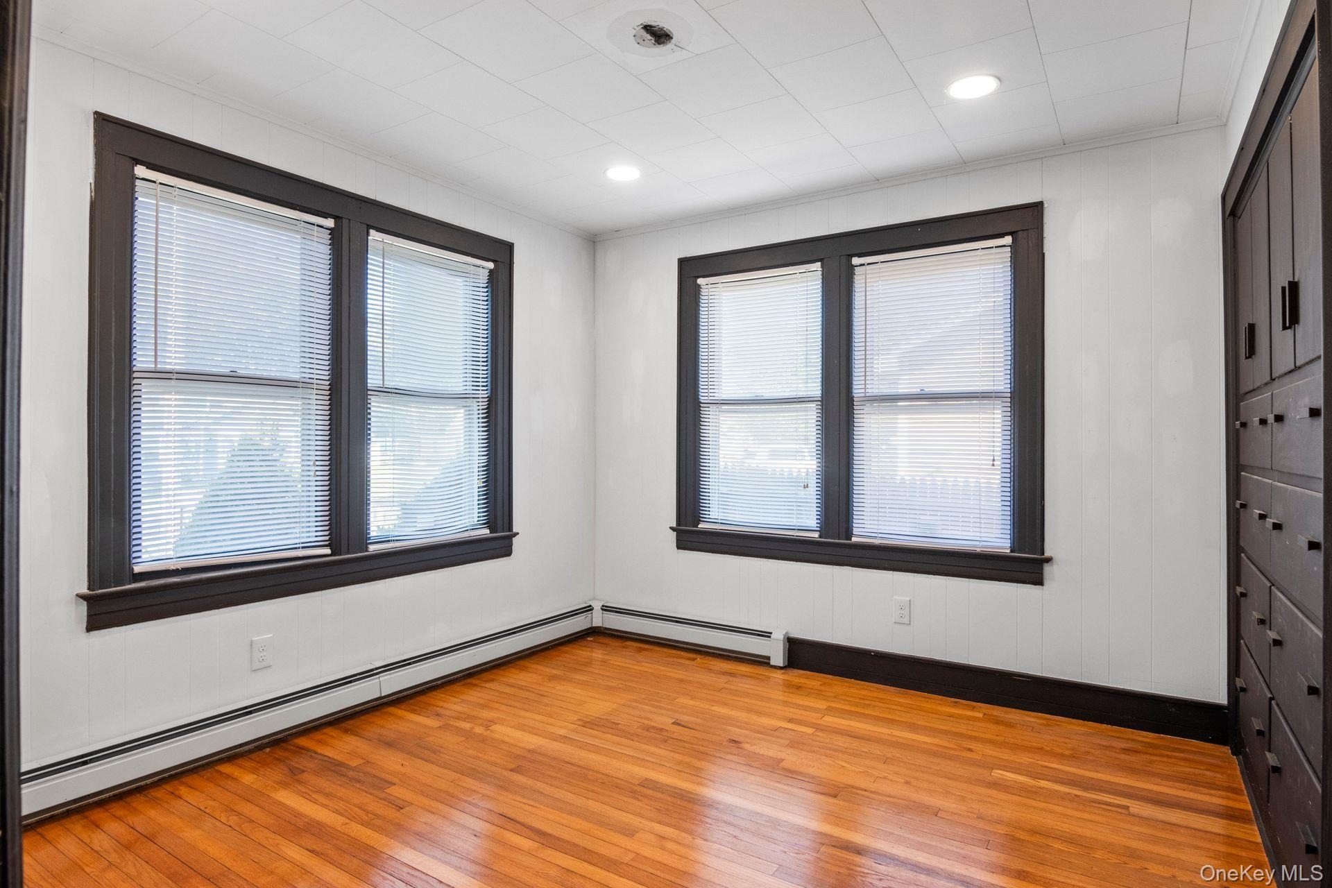 Richland Blvd, Bay Shore, NY 11706