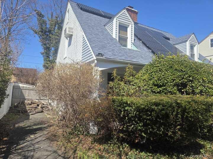 Angevine Ave, Hempstead, NY 11550 #1