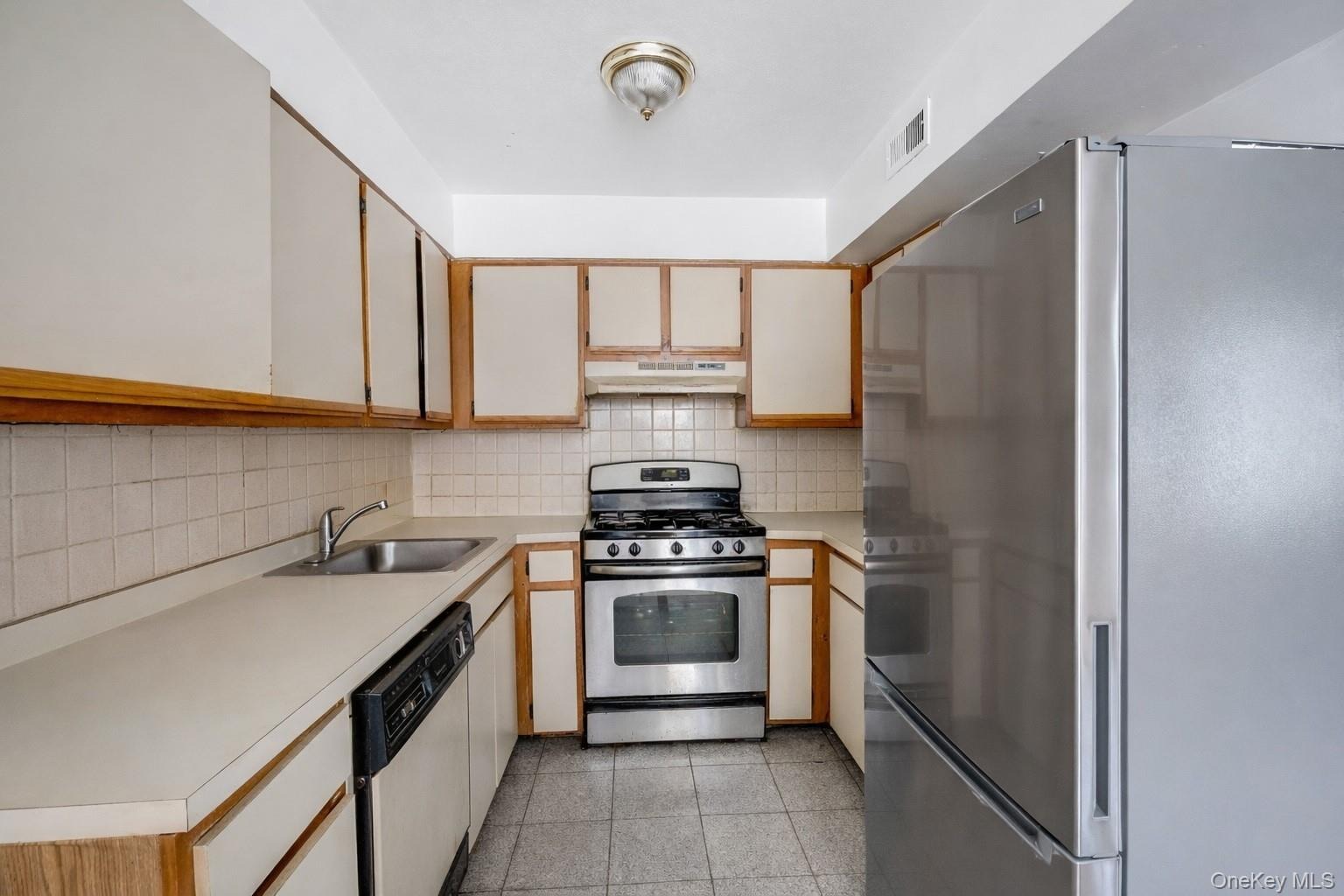 Mersereau Ave, Staten Island, NY 10303
