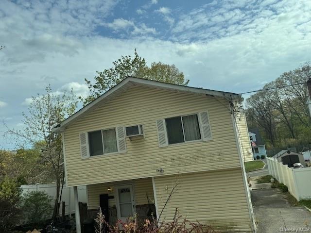 Willow Rd, Rocky Point, NY 11778