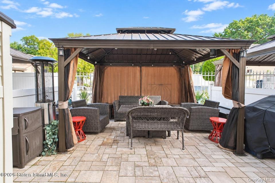 Dreyer Ave, Staten Island, NY 10314