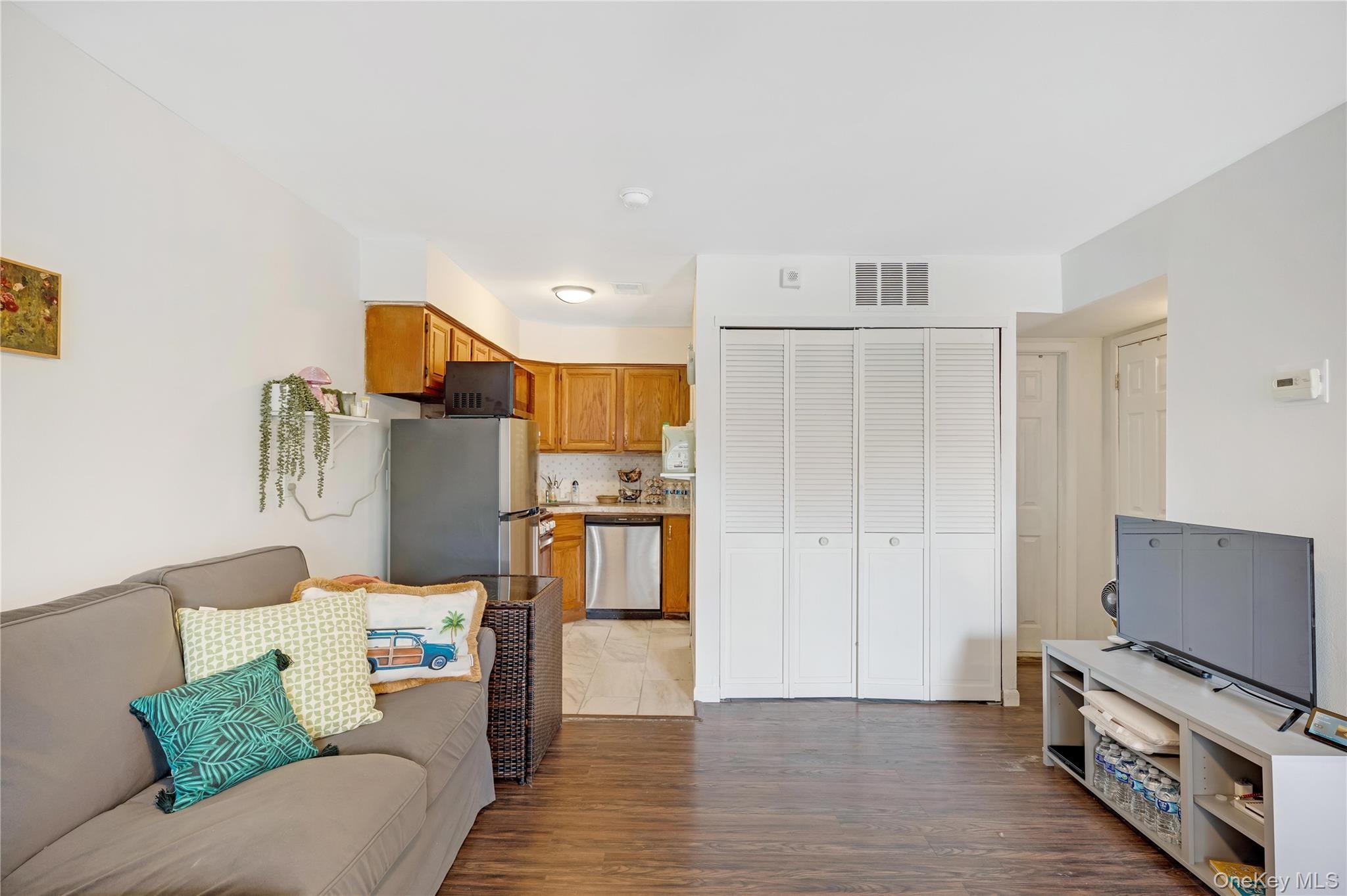 Gregory Ln, Staten Island, NY 10314 #1