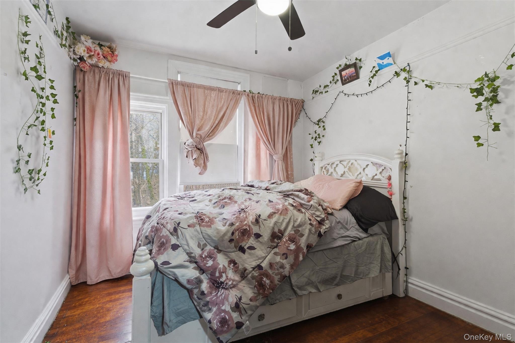 Parkway , Yonkers, NY 10704