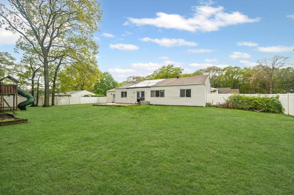 Timber Trail Ln, Medford, NY 11763