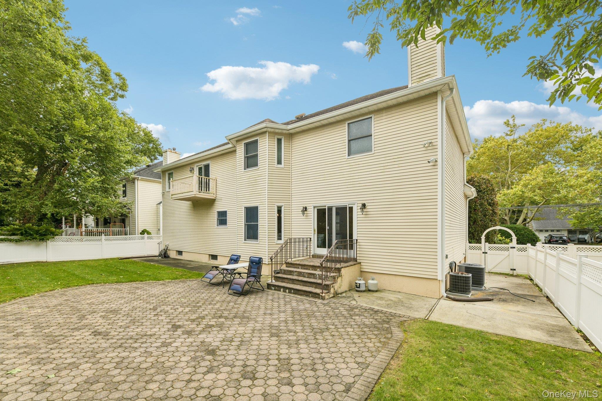 Helene Ave, Merrick, NY 11566 #1