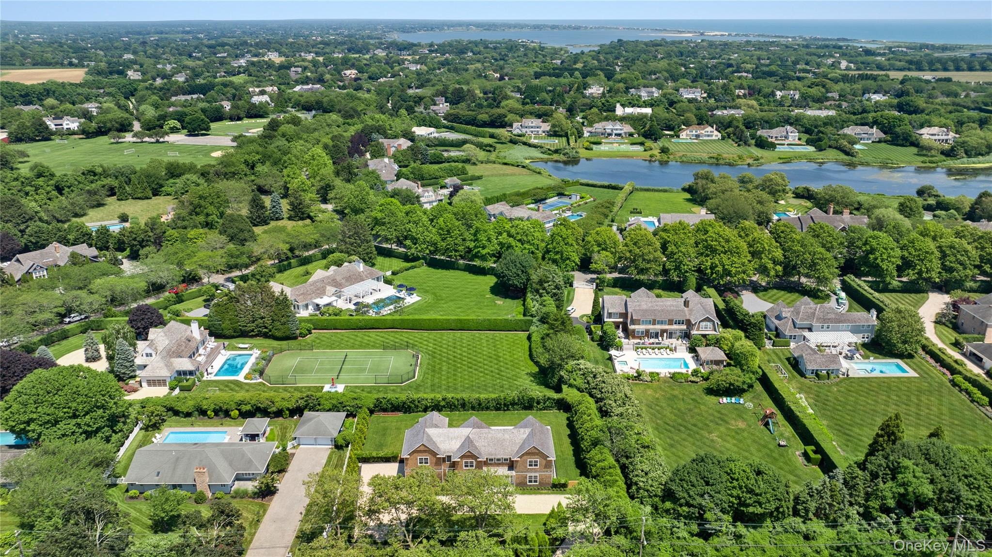 Narrow Ln, Southampton, NY 11968 #1